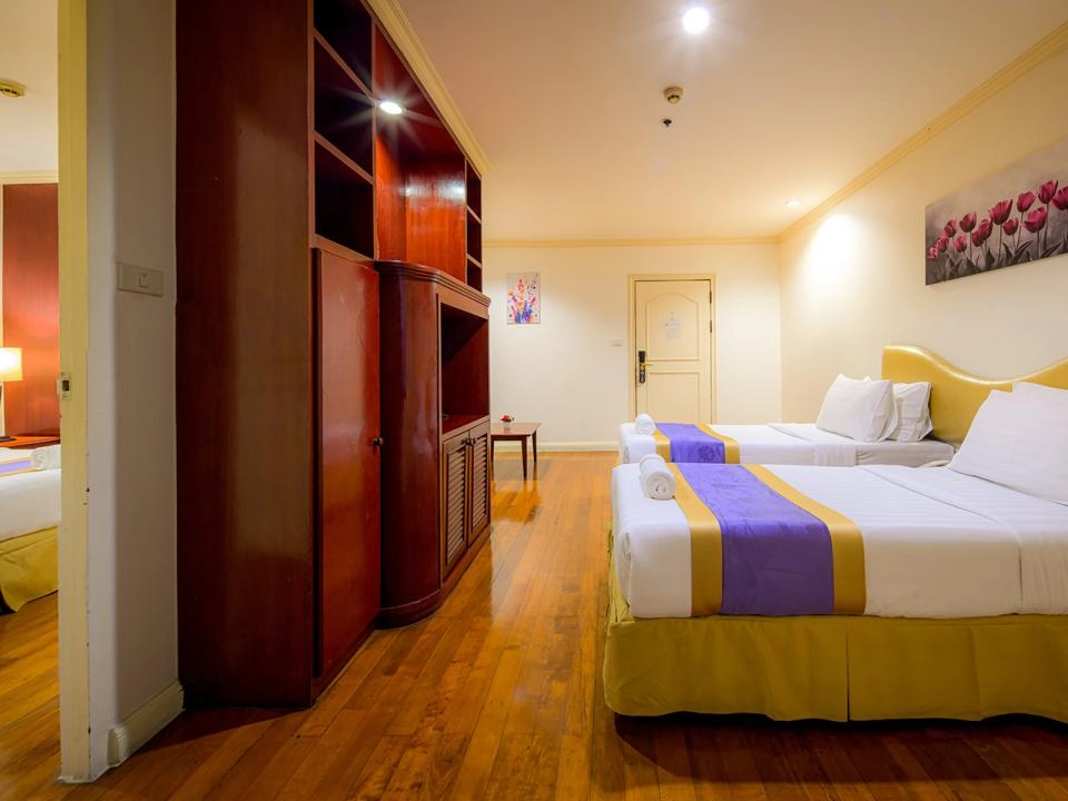 ห้อง Grand Regent Heritage Suite (3-6 ท่าน)